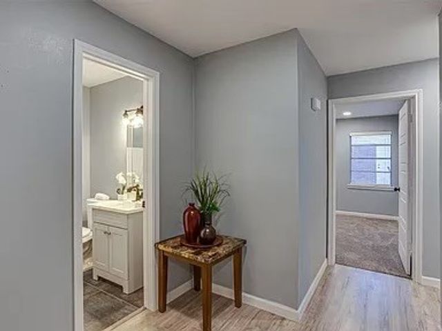 5709 Walraven Circle, Fort Worth, TX 76133