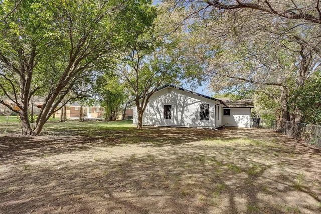 5709 Walraven Circle, Fort Worth, TX 76133