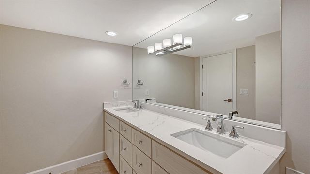 2425 GULF OF MEXICO DRIVE 1B, Longboat Key, FL 34228