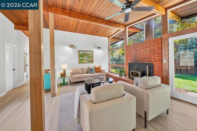 266 Orchard Rd, Orinda, CA 94563