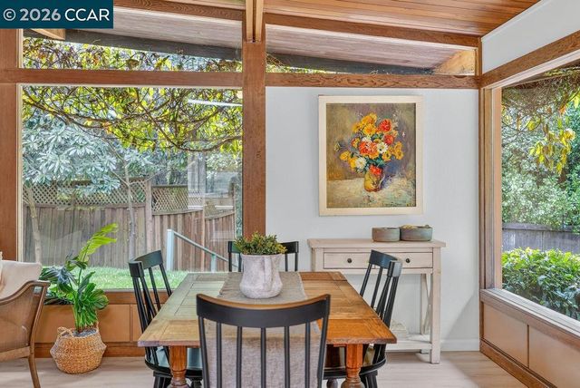 266 Orchard Rd, Orinda, CA 94563