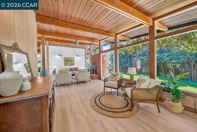 266 Orchard Rd, Orinda, CA 94563