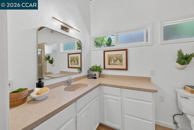 266 Orchard Rd, Orinda, CA 94563
