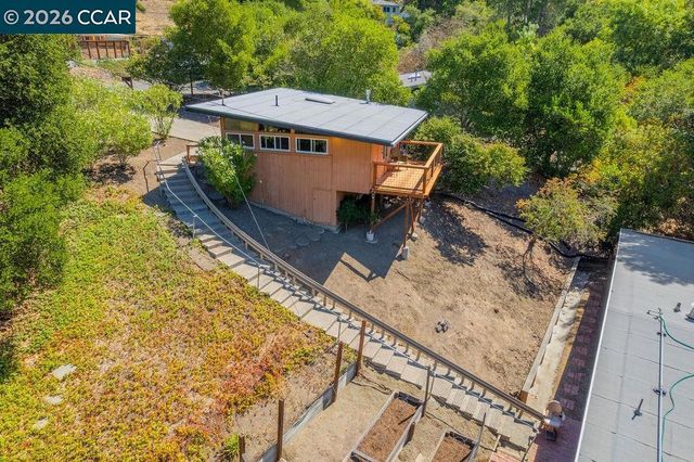 266 Orchard Rd, Orinda, CA 94563