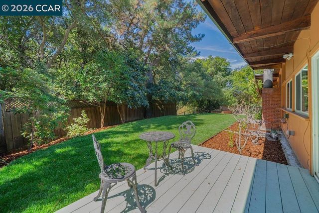 266 Orchard Rd, Orinda, CA 94563