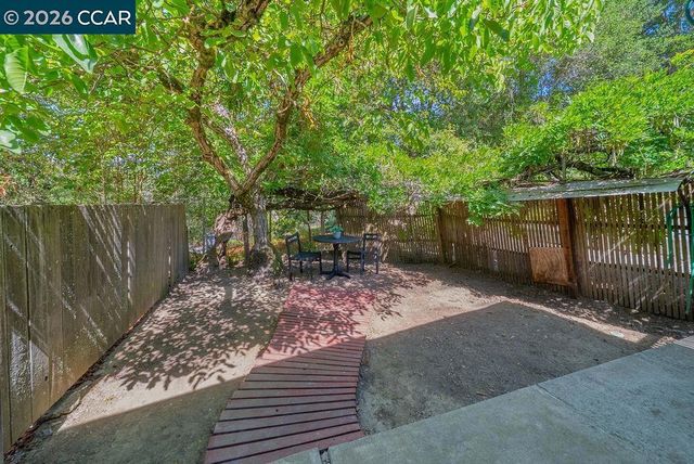 266 Orchard Rd, Orinda, CA 94563