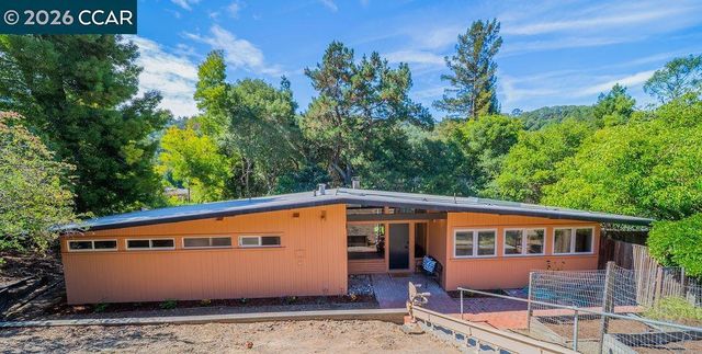 266 Orchard Rd, Orinda, CA 94563