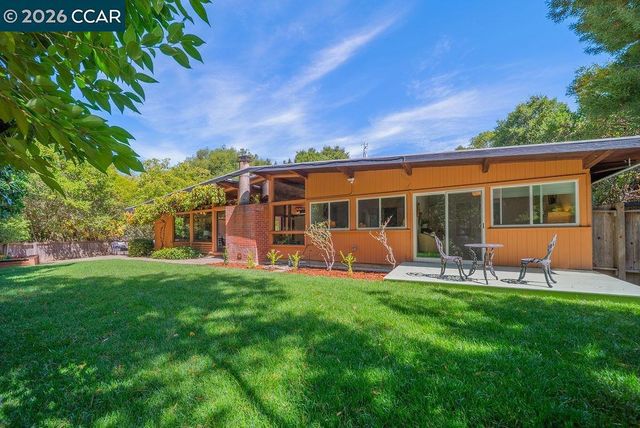 266 Orchard Rd, Orinda, CA 94563