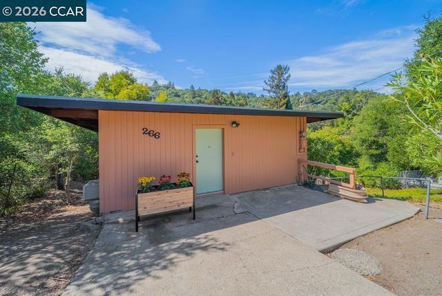 266 Orchard Rd, Orinda, CA 94563