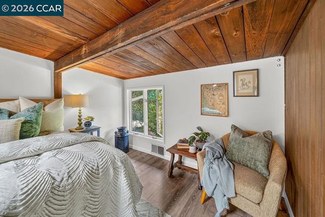 266 Orchard Rd, Orinda, CA 94563