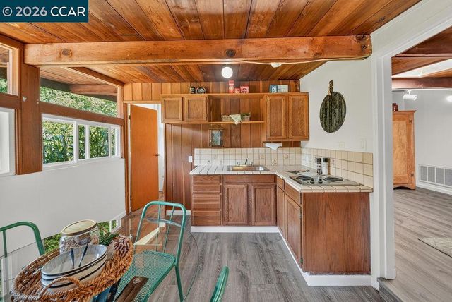 266 Orchard Rd, Orinda, CA 94563
