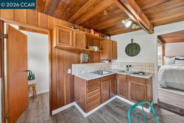 266 Orchard Rd, Orinda, CA 94563