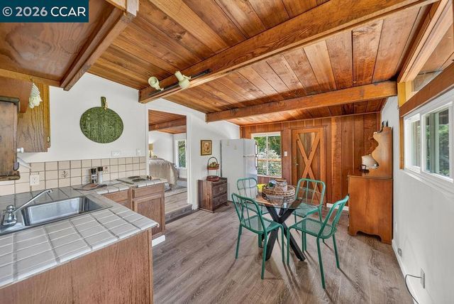 266 Orchard Rd, Orinda, CA 94563