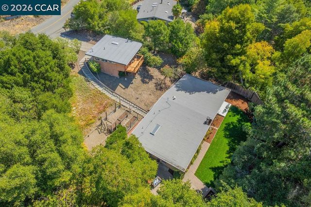 266 Orchard Rd, Orinda, CA 94563