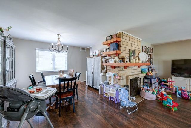 1421 E 12th Ave, Winfield, KS 67156