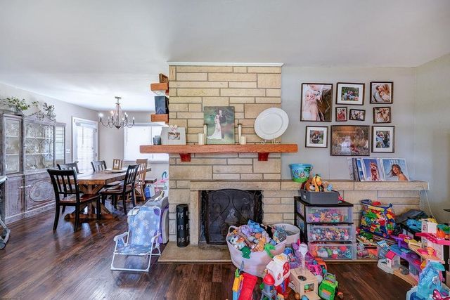 1421 E 12th Ave, Winfield, KS 67156