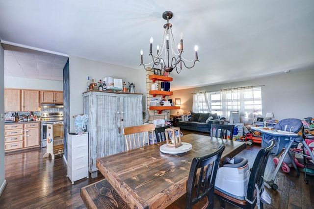 1421 E 12th Ave, Winfield, KS 67156