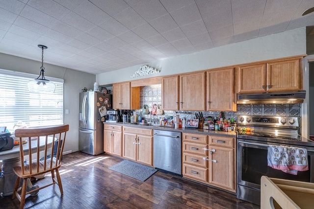 1421 E 12th Ave, Winfield, KS 67156