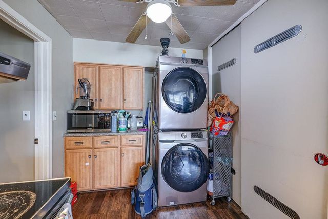 1421 E 12th Ave, Winfield, KS 67156