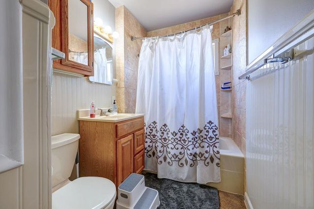 1421 E 12th Ave, Winfield, KS 67156