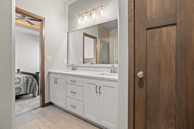 2089 67th Avenue S, Fargo, ND 58104