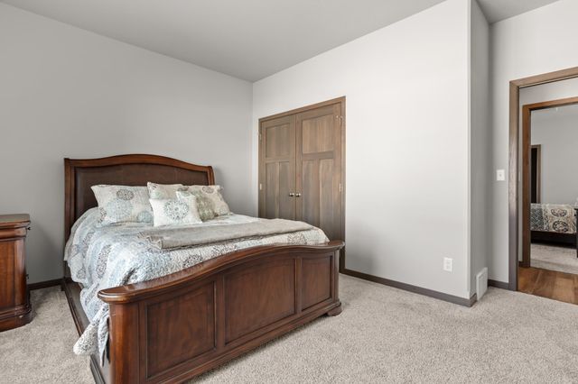 2089 67th Avenue S, Fargo, ND 58104