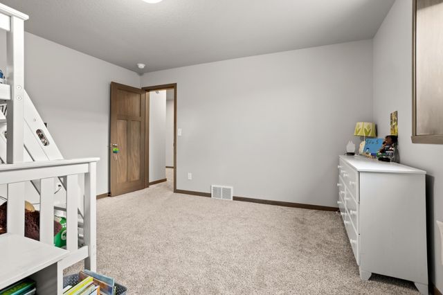 2089 67th Avenue S, Fargo, ND 58104