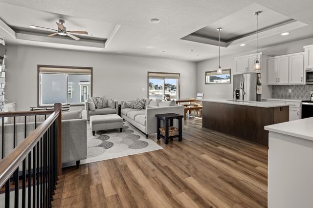 2089 67th Avenue S, Fargo, ND 58104