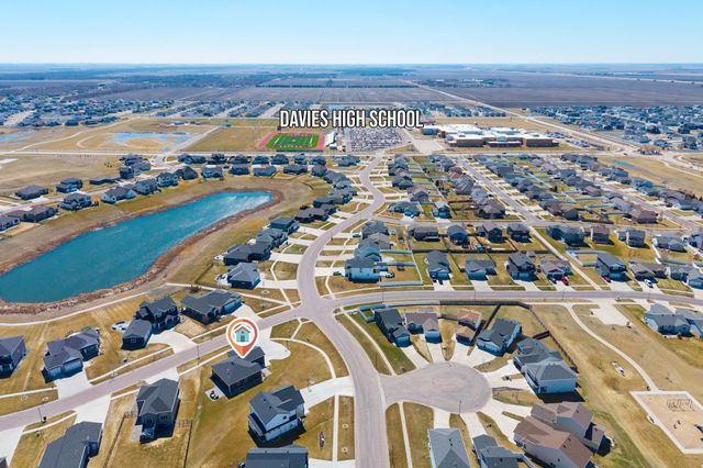 2089 67th Avenue S, Fargo, ND 58104