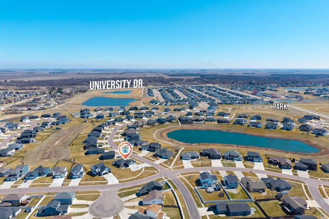 2089 67th Avenue S, Fargo, ND 58104