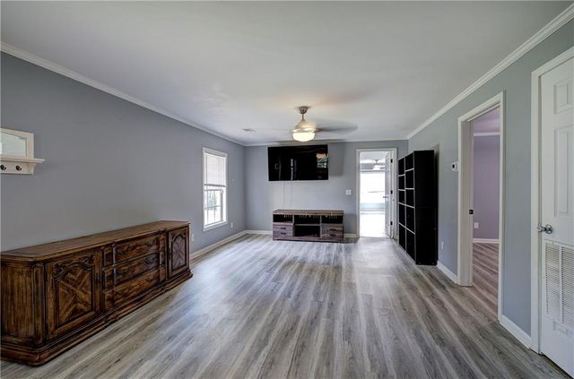 26 Farmer Road NW, Cartersville, GA 30120