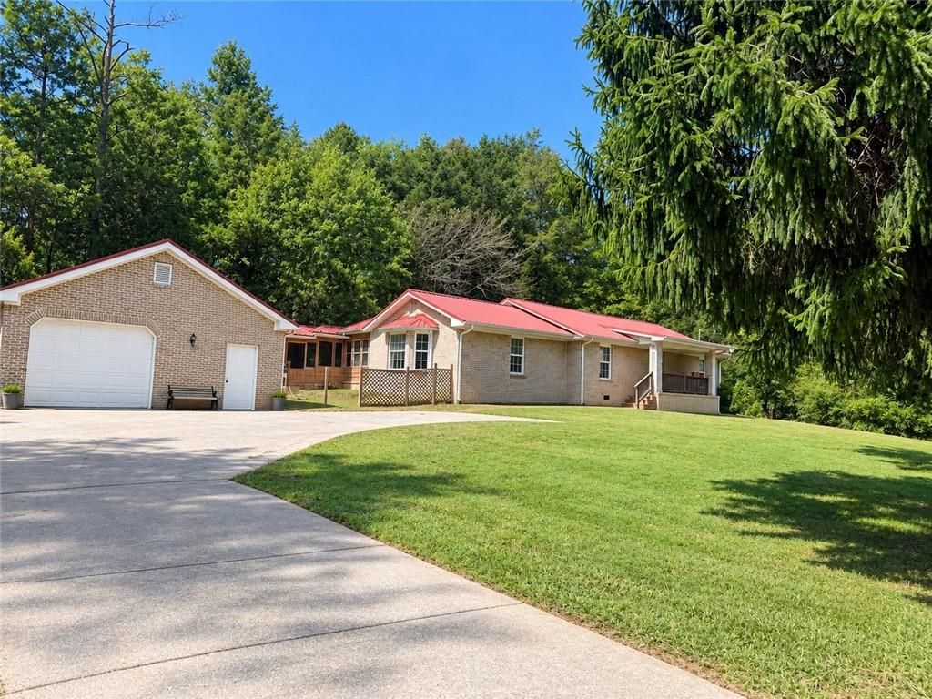 26 Farmer Road NW, Cartersville, GA 30120