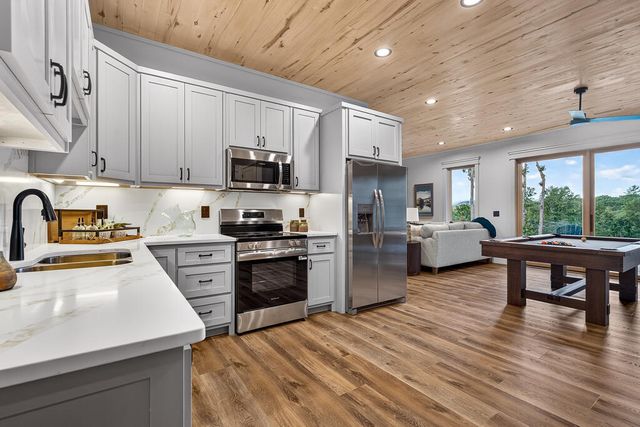 560 Horatio Drive, Blue Ridge, GA 30513