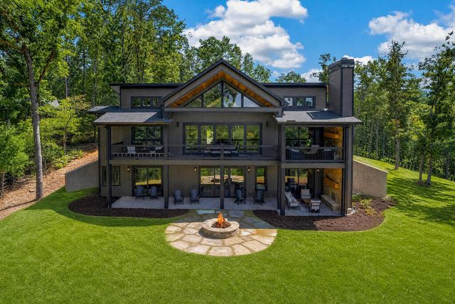 560 Horatio Drive, Blue Ridge, GA 30513