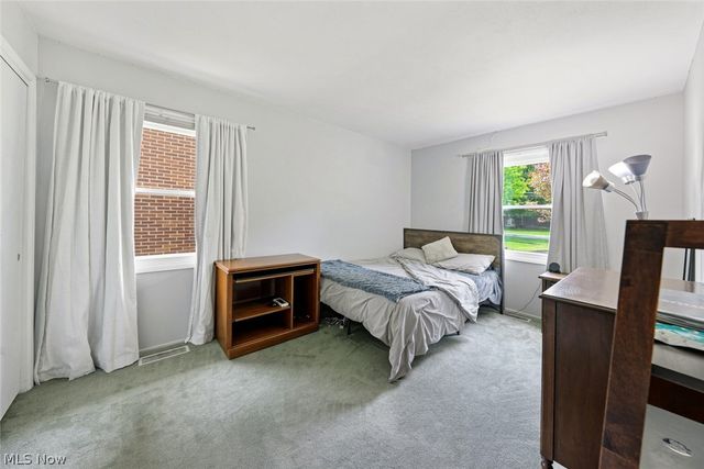 8975 Lindberg Boulevard, Olmsted Falls, OH 44138