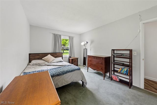 8975 Lindberg Boulevard, Olmsted Falls, OH 44138