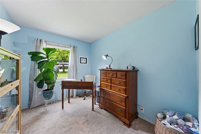 8975 Lindberg Boulevard, Olmsted Falls, OH 44138