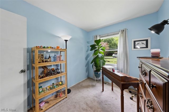8975 Lindberg Boulevard, Olmsted Falls, OH 44138