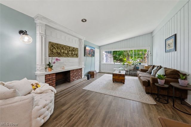 8975 Lindberg Boulevard, Olmsted Falls, OH 44138