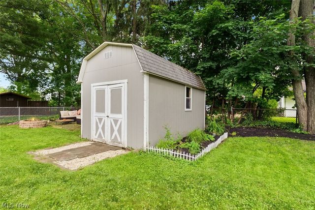 8975 Lindberg Boulevard, Olmsted Falls, OH 44138