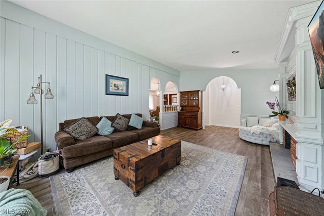 8975 Lindberg Boulevard, Olmsted Falls, OH 44138