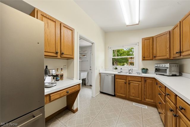 8975 Lindberg Boulevard, Olmsted Falls, OH 44138