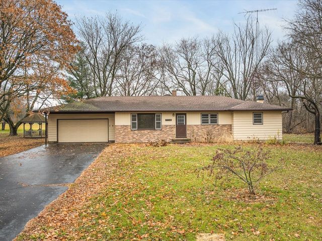 7774 Old River Road, Rockford, IL 61103