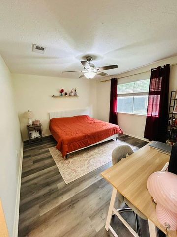 7226 Lost Fable Lane, Houston, TX 77095