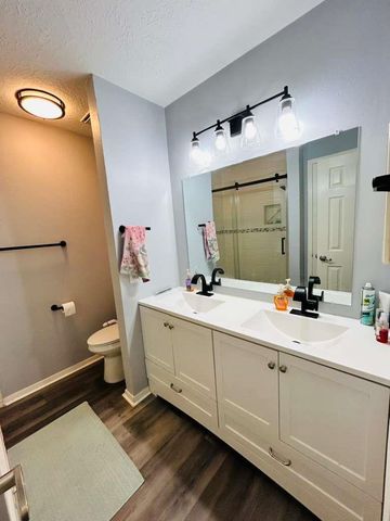 7226 Lost Fable Lane, Houston, TX 77095