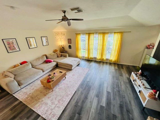 7226 Lost Fable Lane, Houston, TX 77095