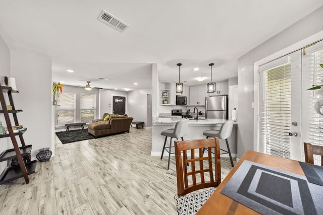630 W Canty Street B3, Dallas, TX 75208