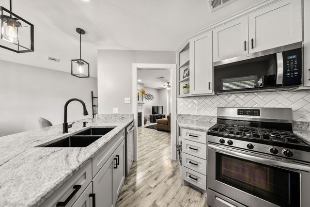 630 W Canty Street B3, Dallas, TX 75208