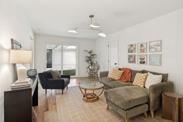 7122 Winedale Drive, Dallas, TX 75231