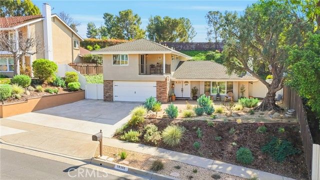 19582 Crestknoll, Yorba Linda, CA 92886